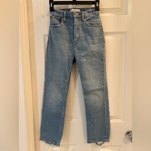 Abercrombie & Fitch Ultra High Rise Ankle Straight Jeans – Size 25/0 SHORT
